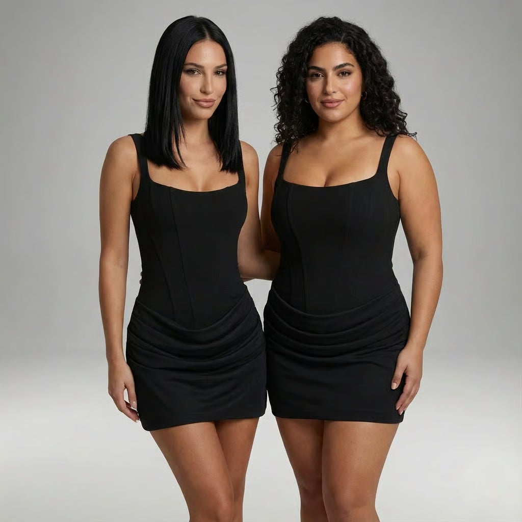 מיני שמלה שחורה בצבע שחור