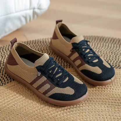 סניקרס אורטופדיות לנשים עם תמיכה חכמה ונוחות מרבית