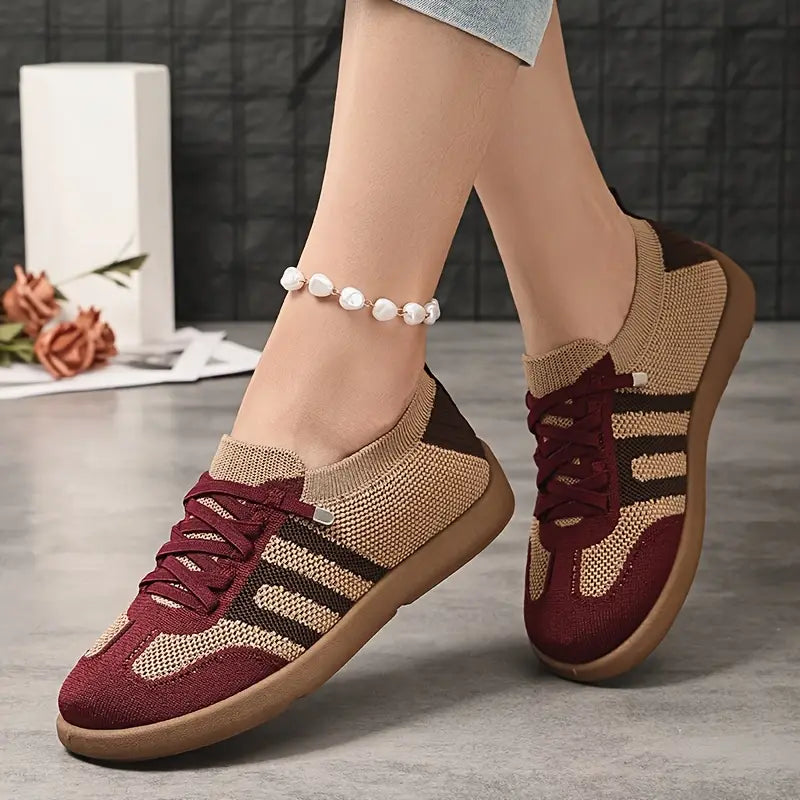 סניקרס אורטופדיות לנשים עם תמיכה חכמה ונוחות מרבית