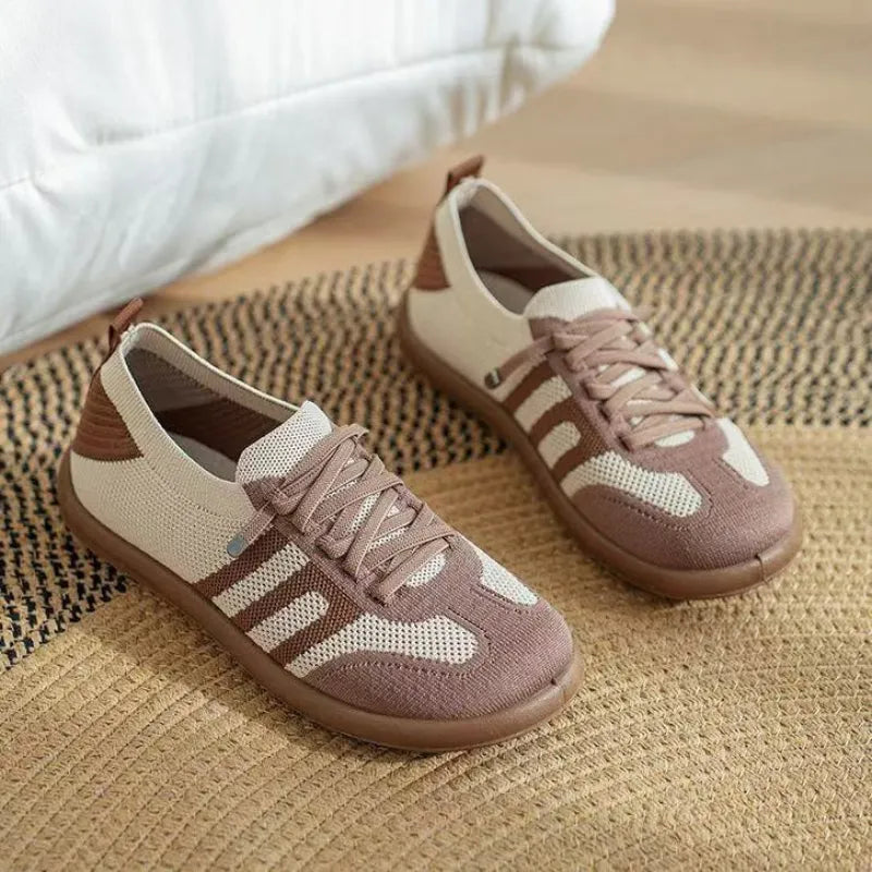 סניקרס אורטופדיות לנשים עם תמיכה חכמה ונוחות מרבית