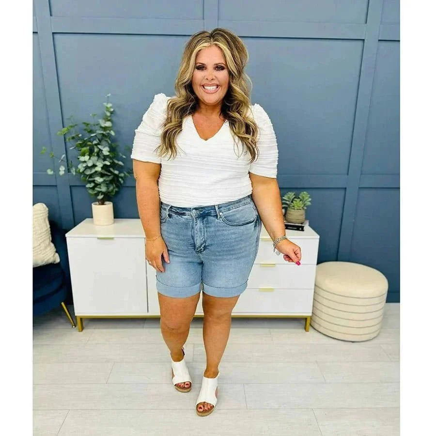 שורט מחטב - מתאים למידות גדולות